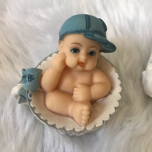 ♥️Adorable Baby Figurines in Teacups - Picture 5 of 13